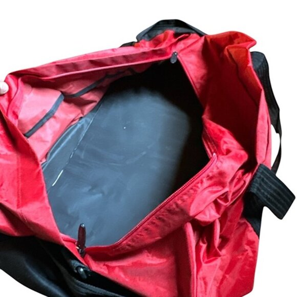 NASCAR New Hampshire International Speedway Base Camp Duffle Bag Red Black - Picture 3 of 3